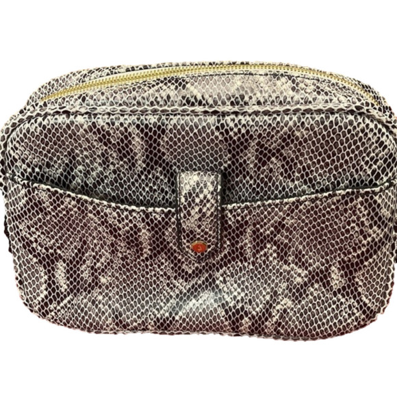 G.i.l.i. Genuine Leather Snakeskin Look Textured Bag - Picture 1 of 14